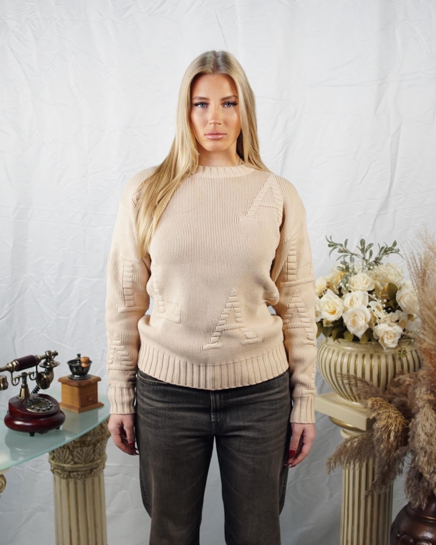 KNIT SWEATER LETTER