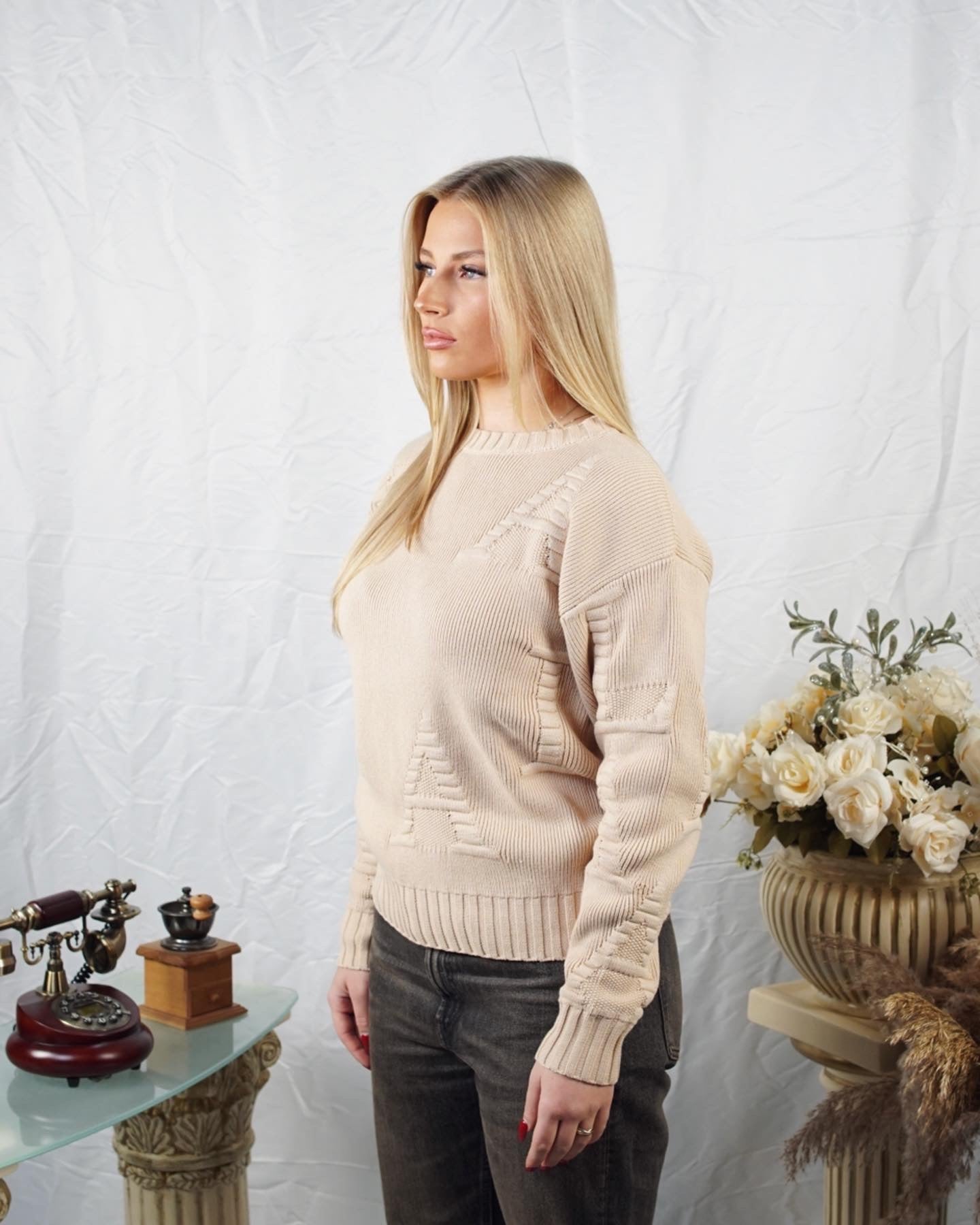 KNIT SWEATER LETTER