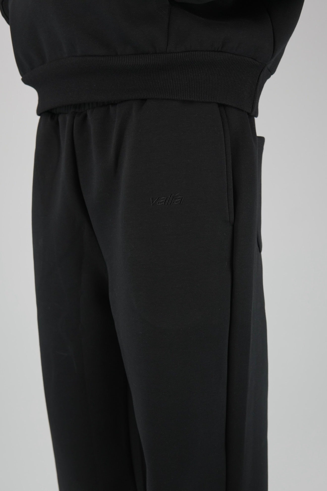 JOGGER OBSIDIAN BLACK